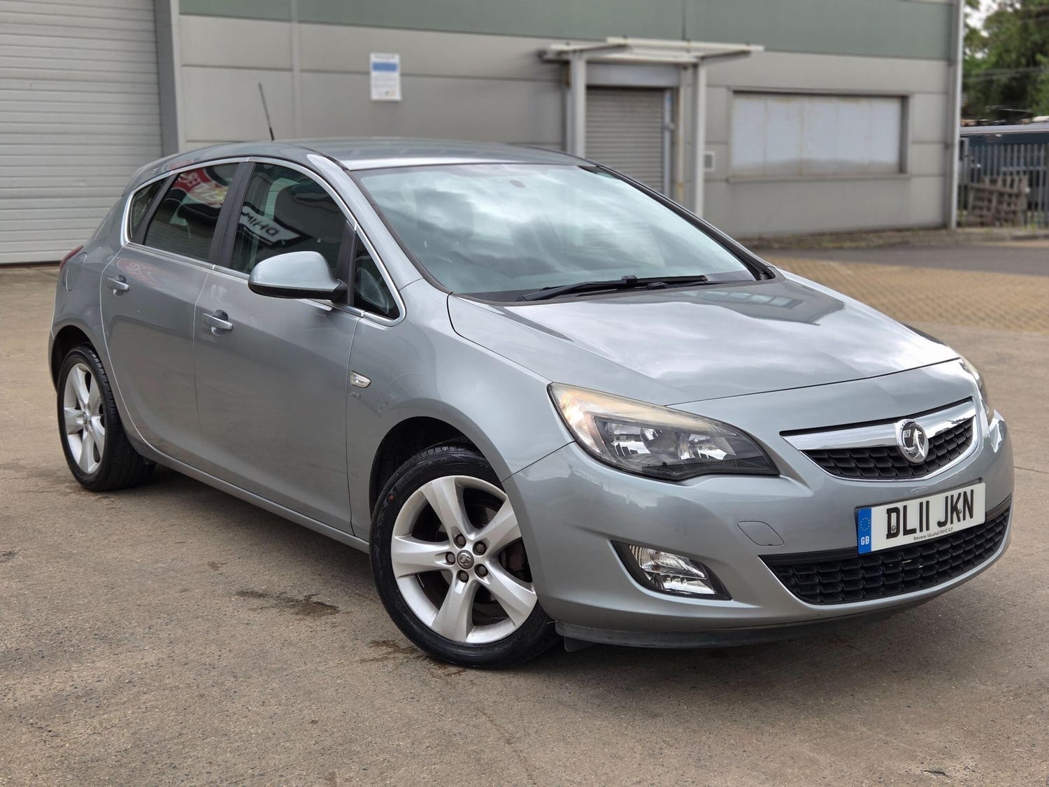 Vauxhall Astra 2011 in Slough