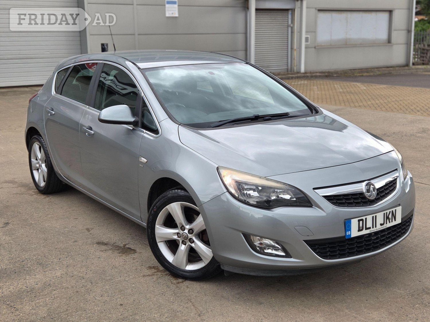 Vauxhall Astra 2011 - Cars