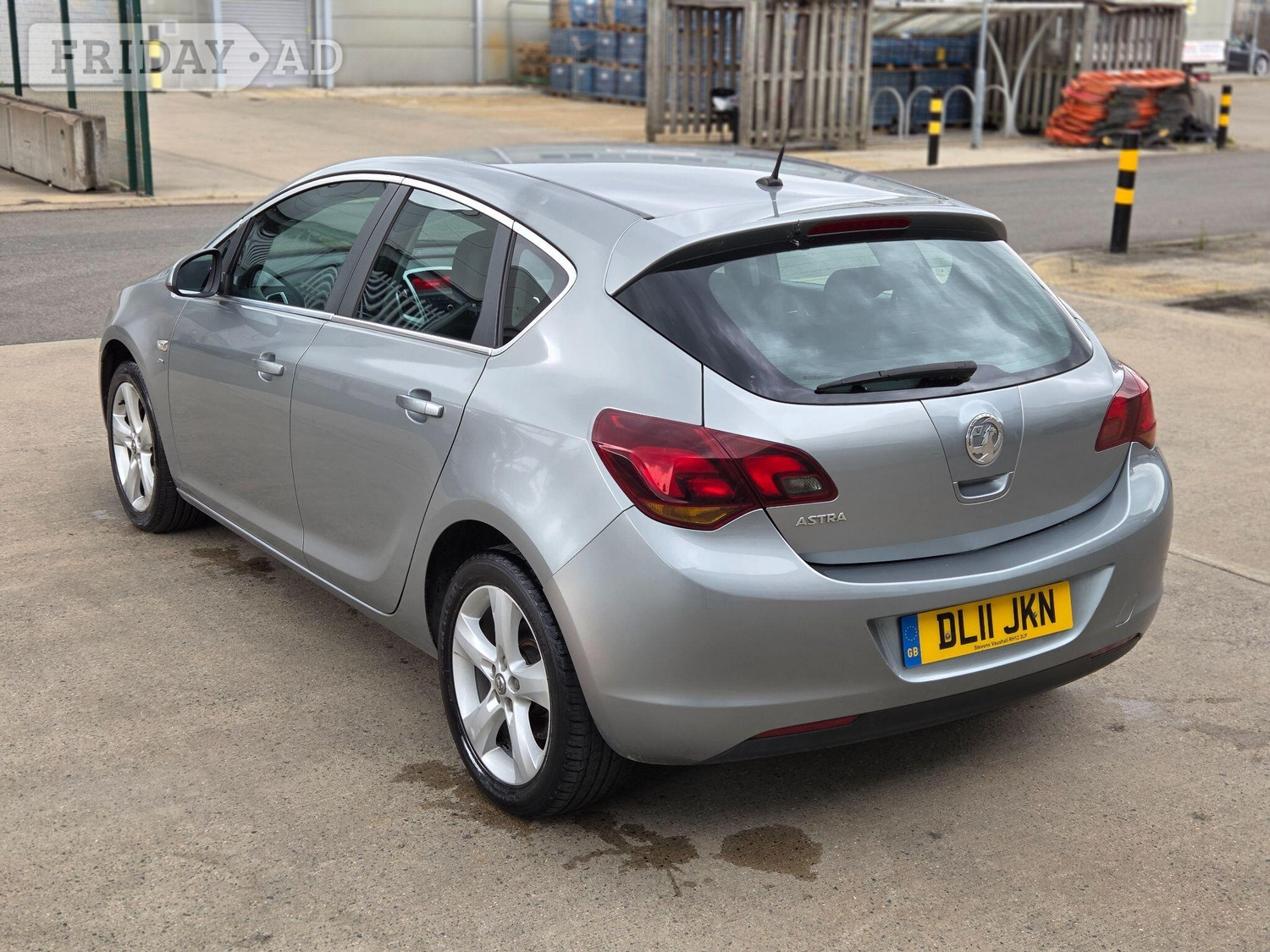 [ berth ]Vauxhall Astra