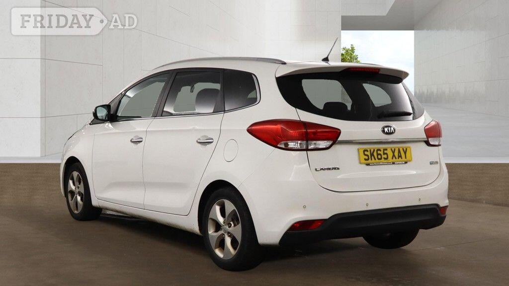 Kia Carens 2015 - Cars in Winchester