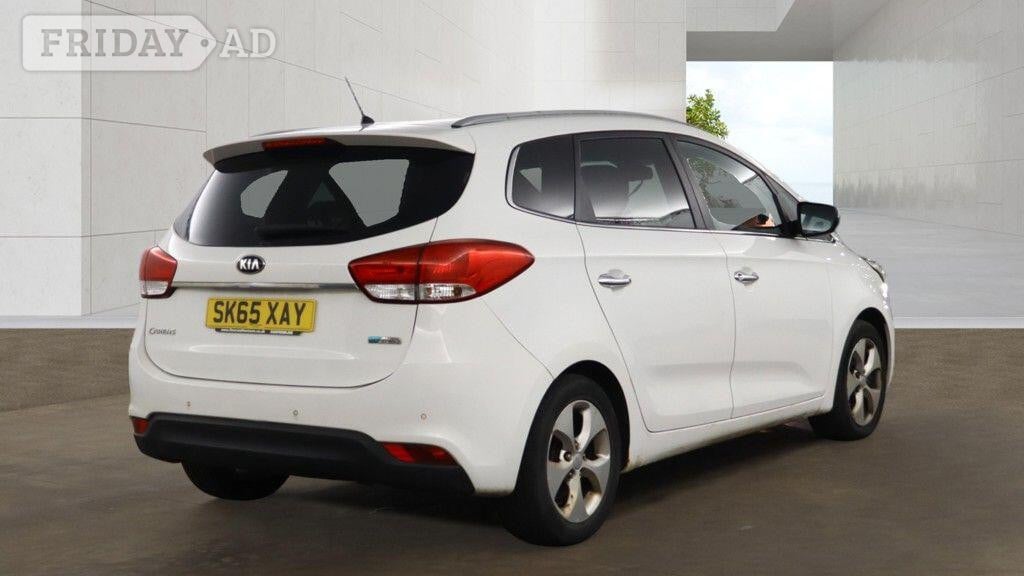 Kia Carens 2015 - Cars