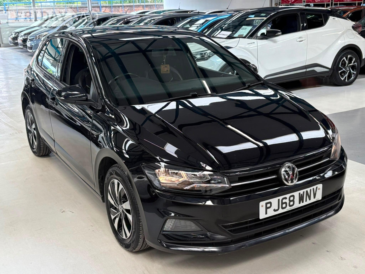 Volkswagen Polo 2018 - Cars in Bolton