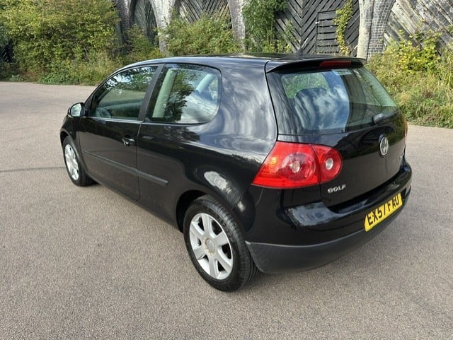 Volkswagen Golf 2007 - Cars
