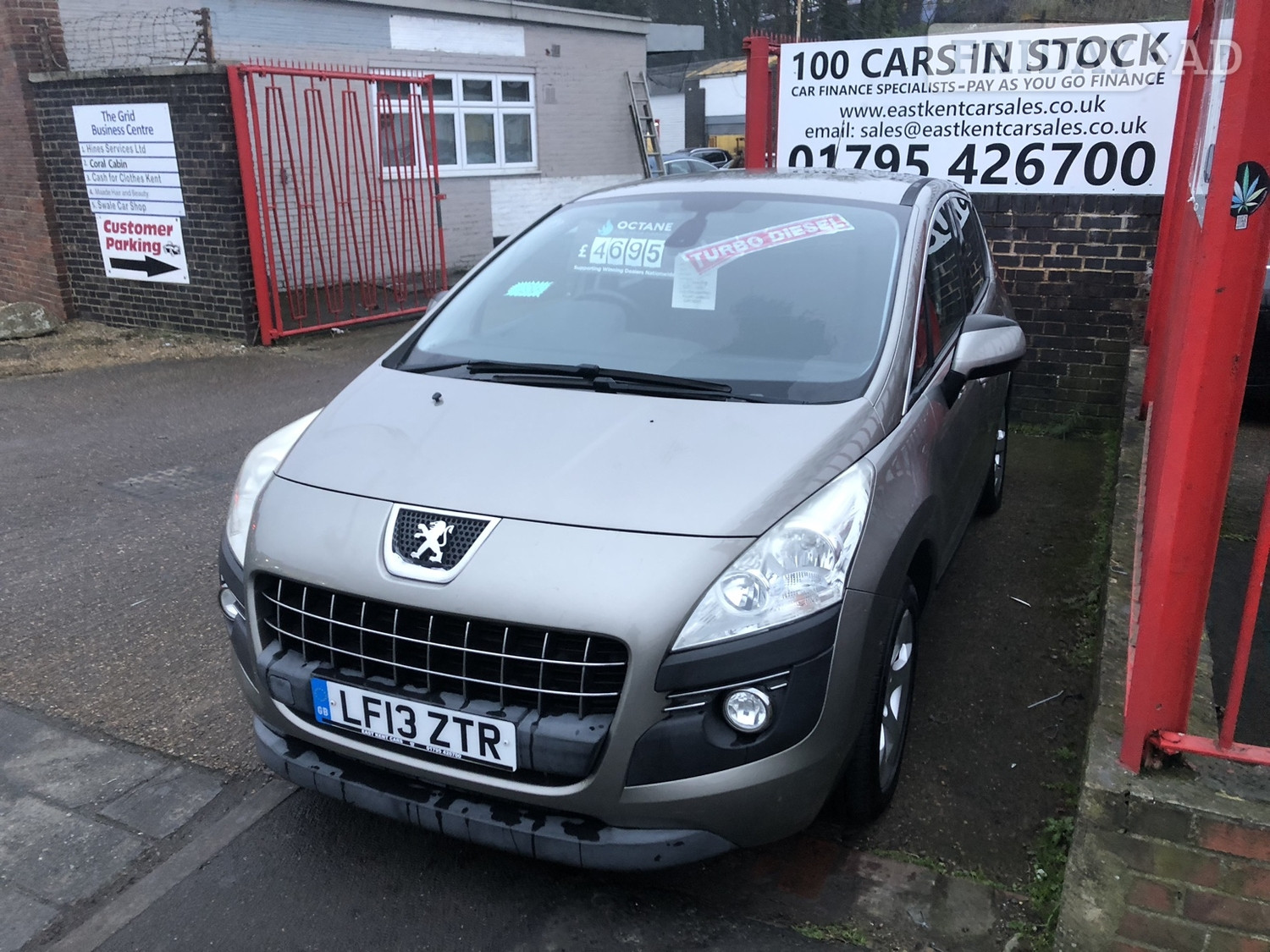[ berth ]Peugeot 3008