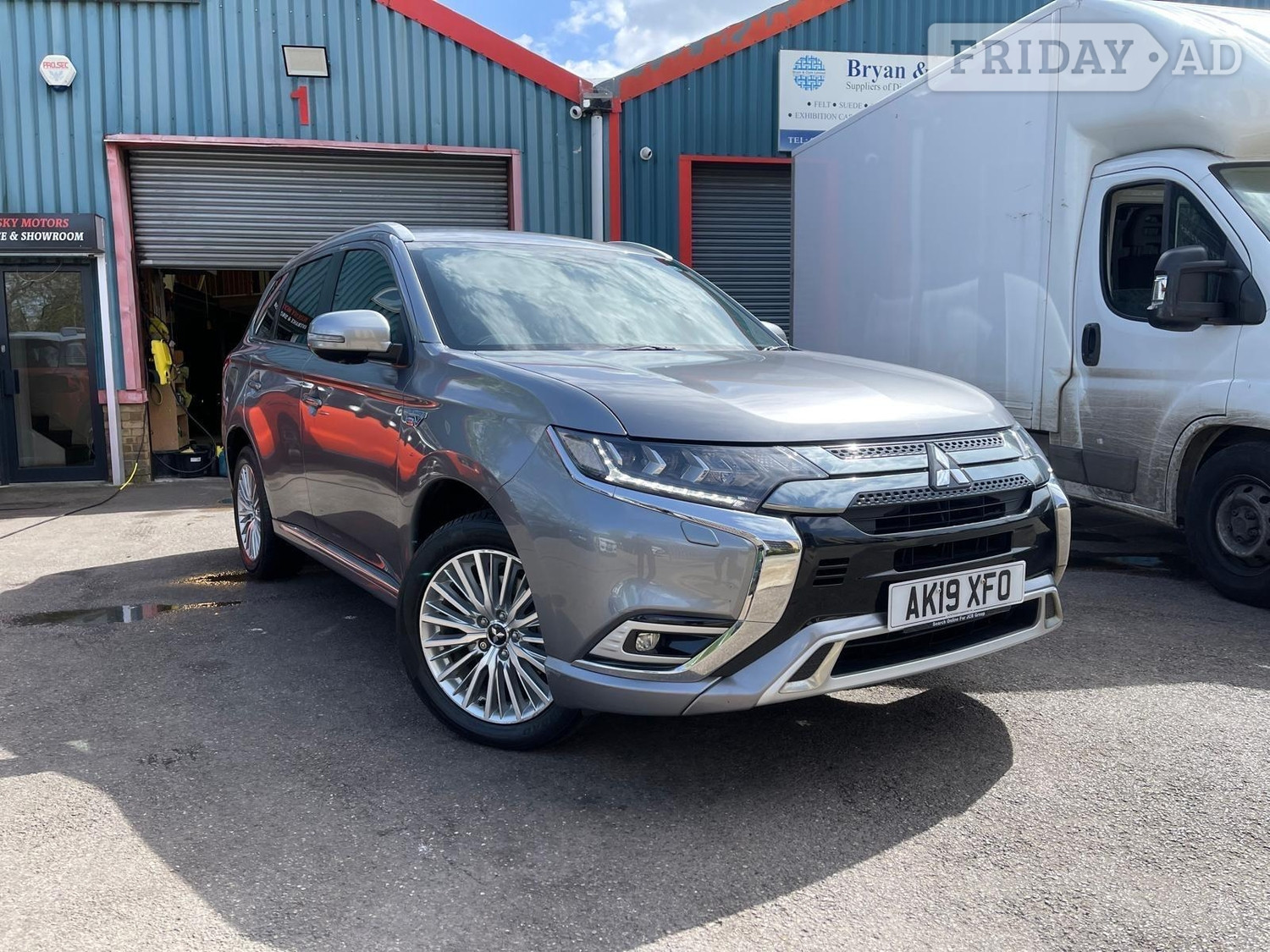 [ berth ]Mitsubishi Outlander