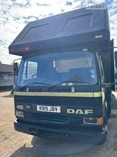[ berth ]Leyland DAF Bespoke A Hemingway and Sons