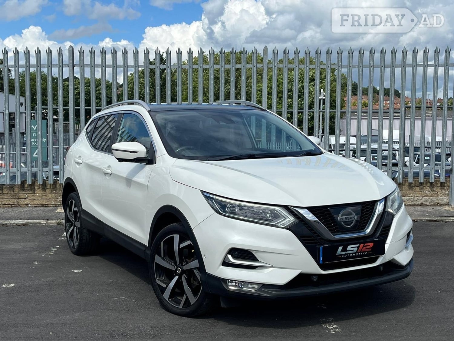 Nissan Qashqai 2017 in Leeds