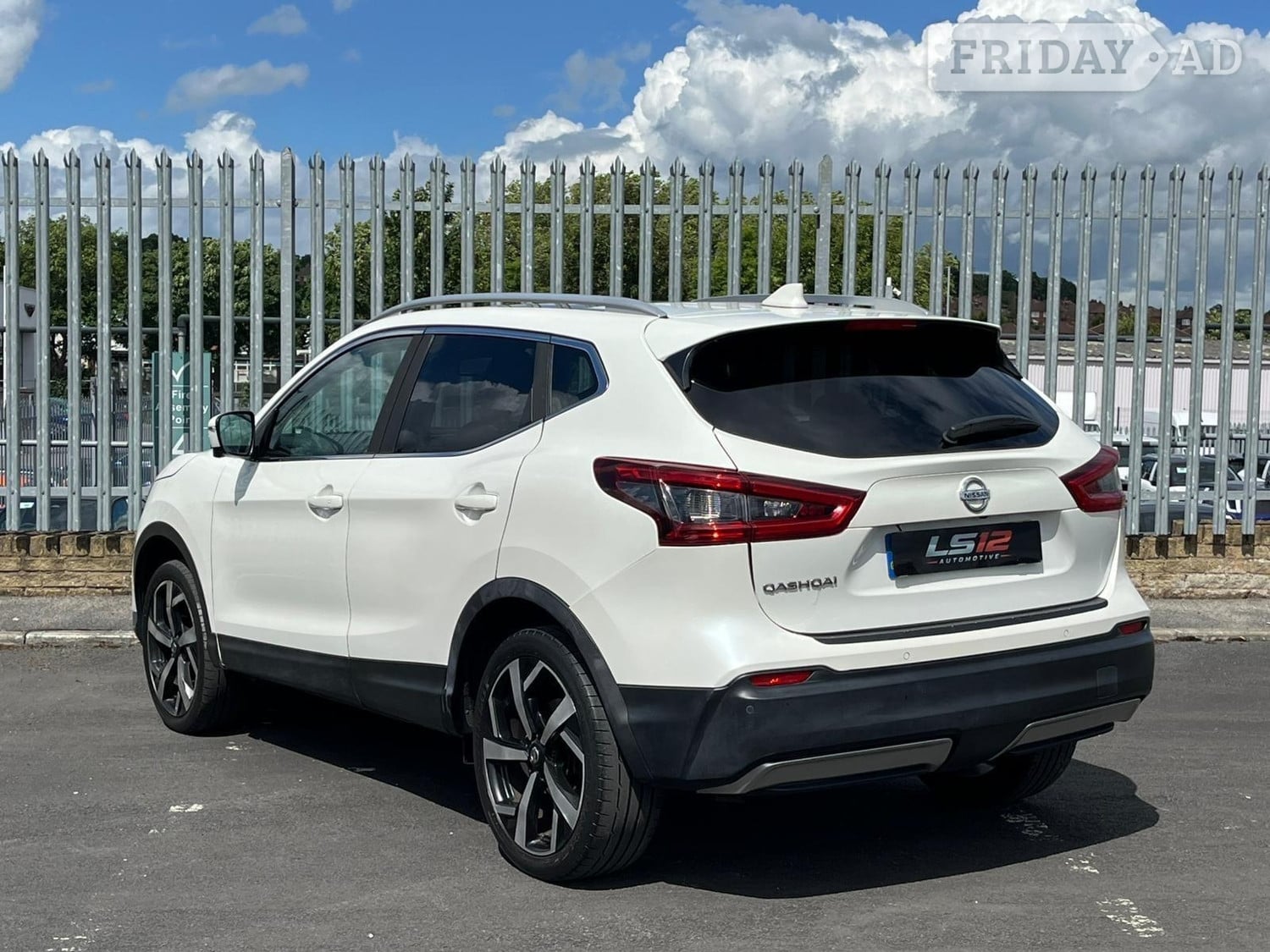 Nissan Qashqai 2017 - Cars in Leeds