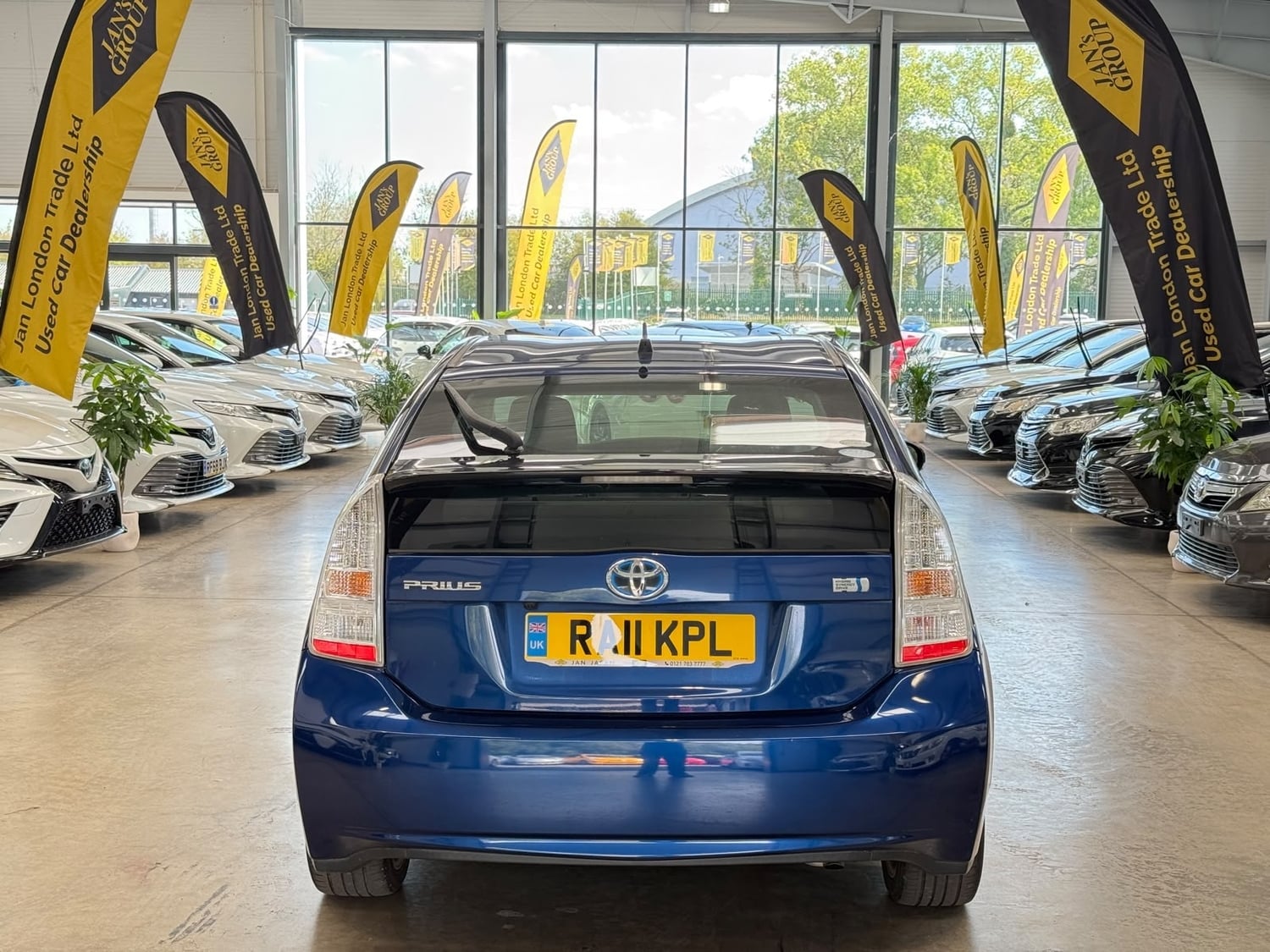 Toyota Prius 2011 - Cars in Reading