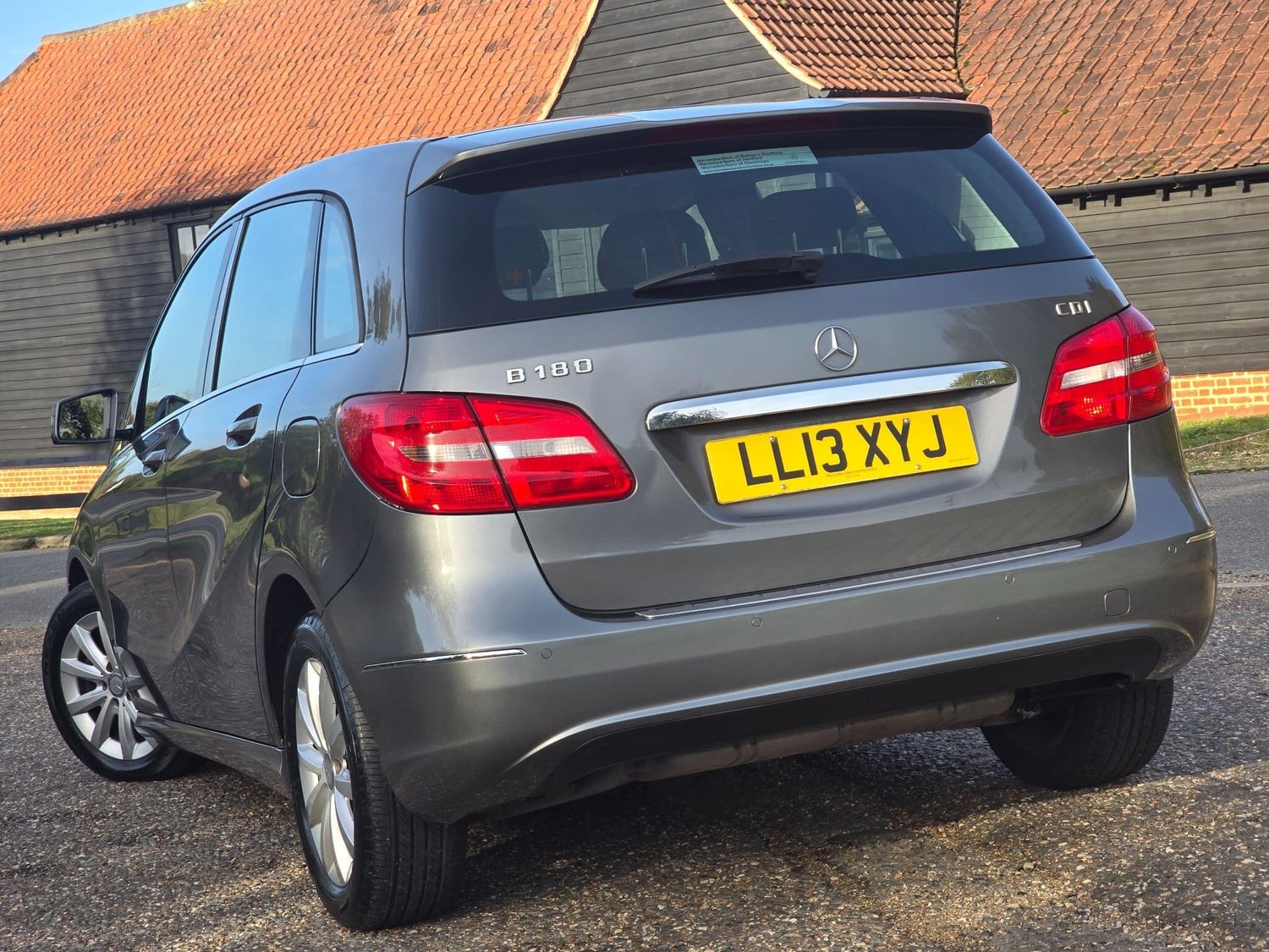 [ berth ]Mercedes-Benz B Class