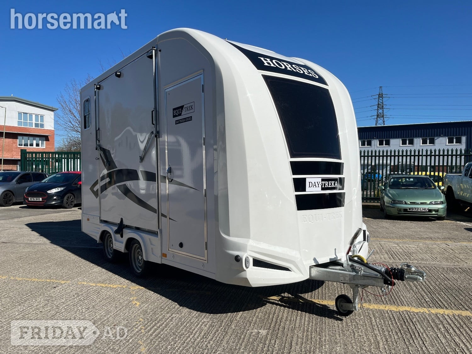 Equi-Trek Day-Treka Excel  Horse Trailer in Swindon
