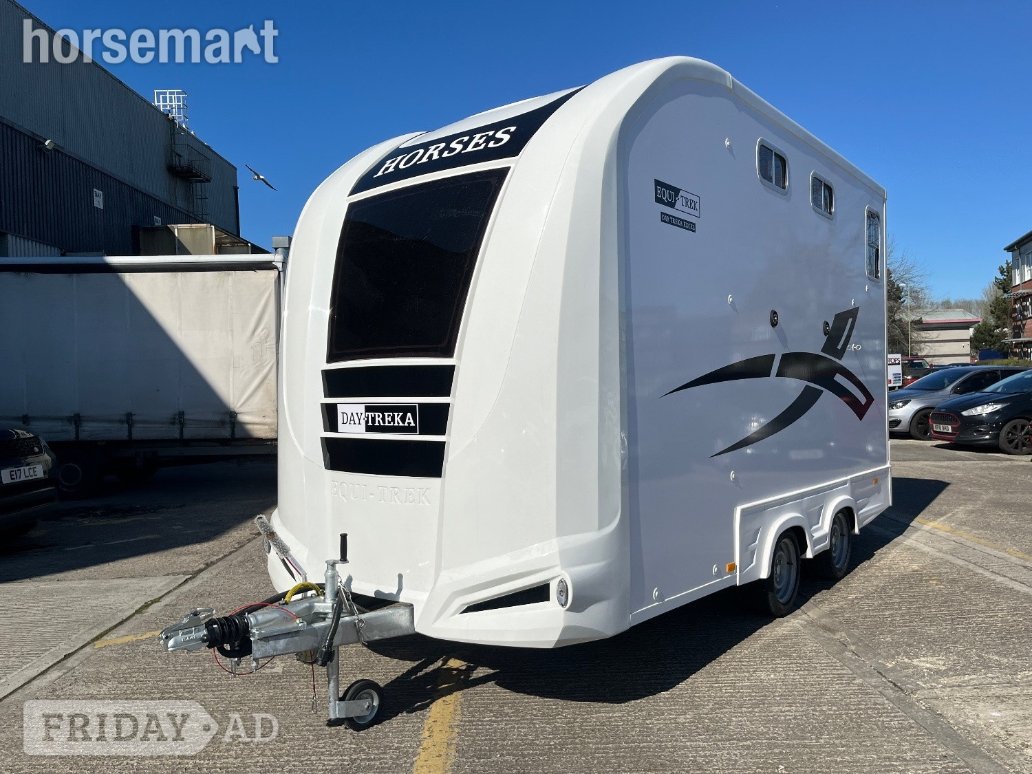 Equi-Trek Day-Treka Excel  Horse Trailer - Trailers & Horseboxes in Swindon