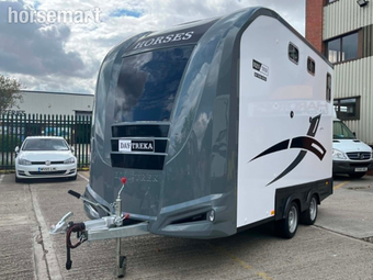 Equi-Trek Day-Treka Excel  Horse Trailer
