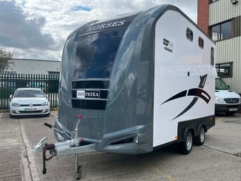 Equi-Trek Day-Treka Excel  Horse Trailer