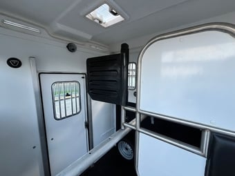 Equi-Trek Day-Treka Excel  Horse Trailer