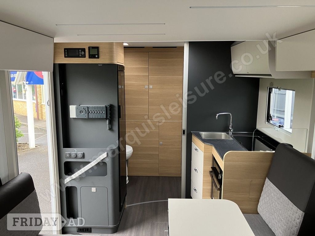 Adria Matrix Axess 600 DT 2024 for sale - Motorhomes & Caravans in Tewkesbury
