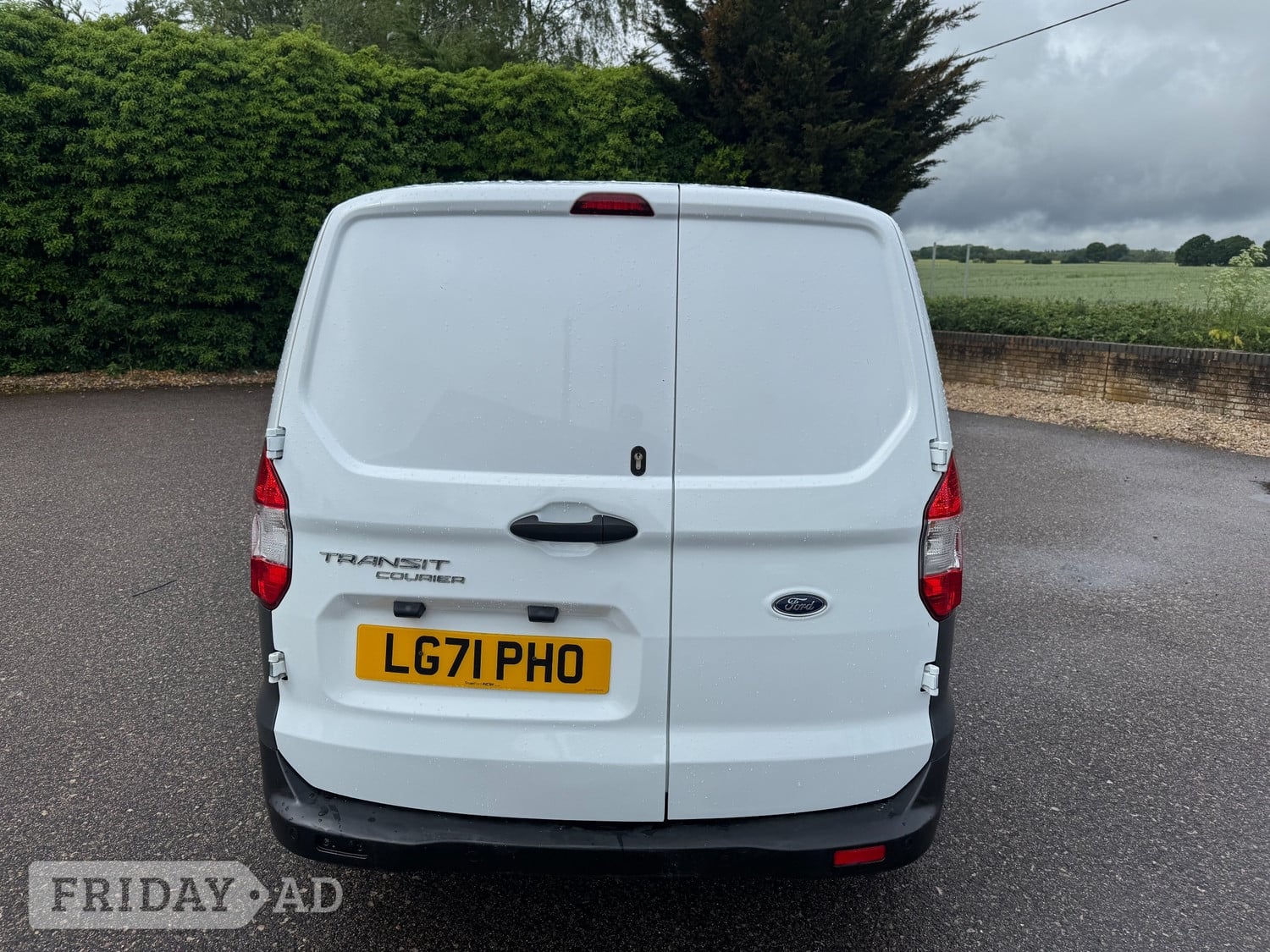 Ford Transit Courier 2021 - Vans & Commercial Vehicles