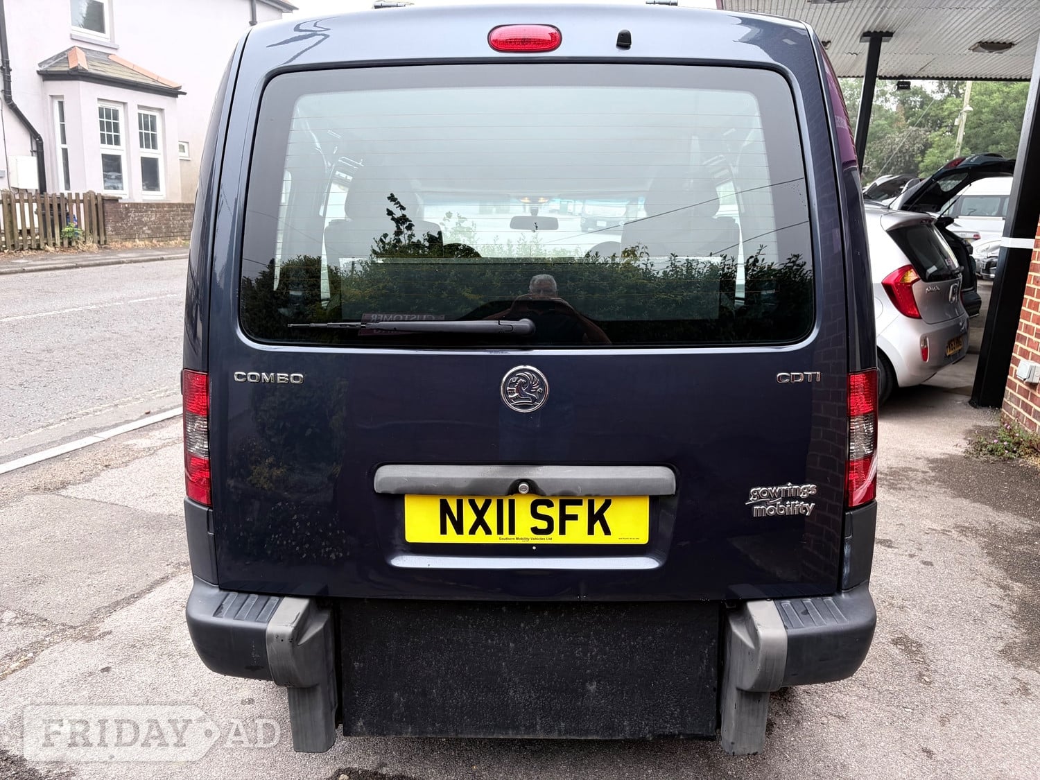 Vauxhall Combo 2011 - Cars in New Milton
