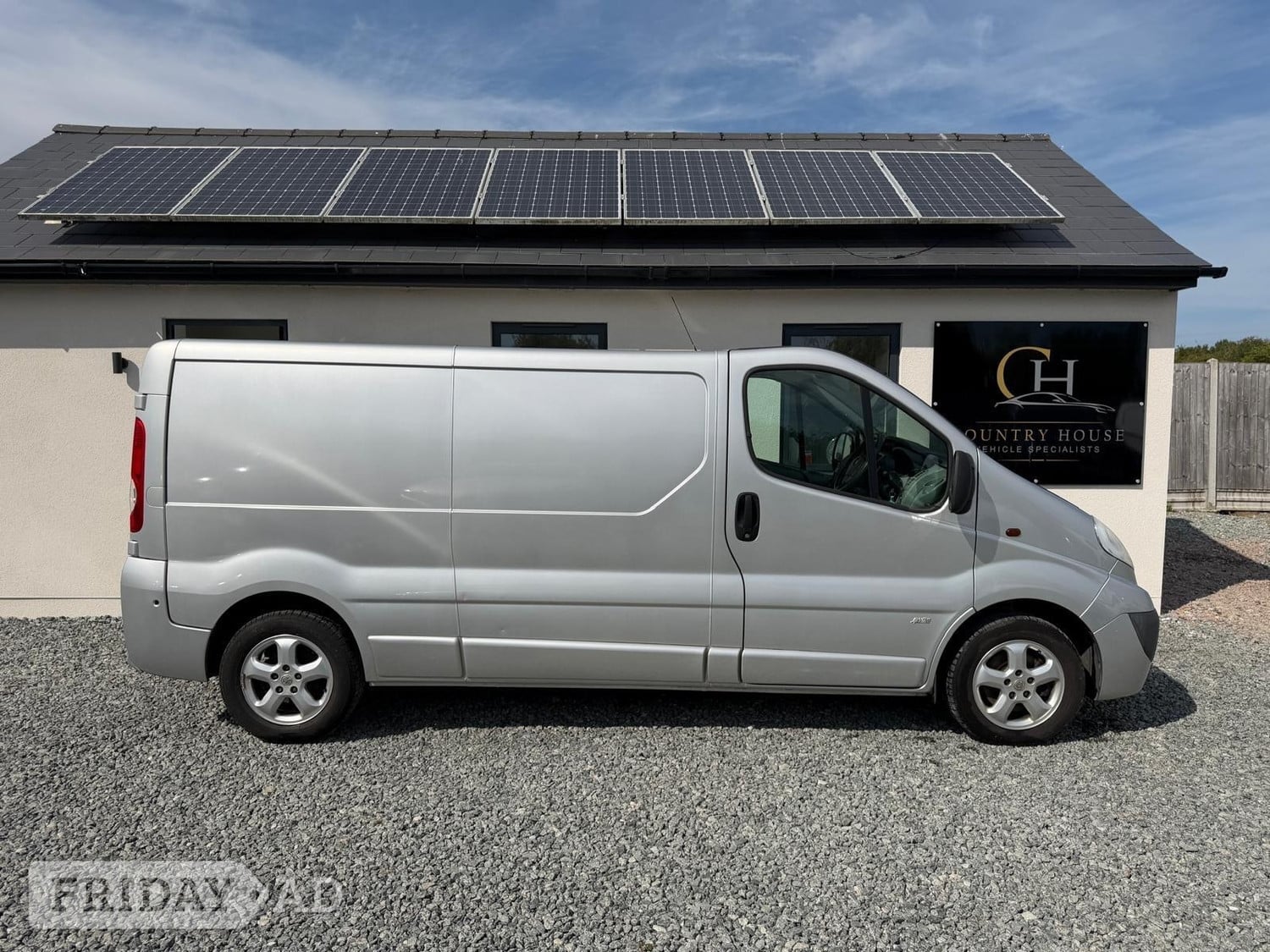 Vauxhall Vivaro 2013 - Vans & Commercial Vehicles