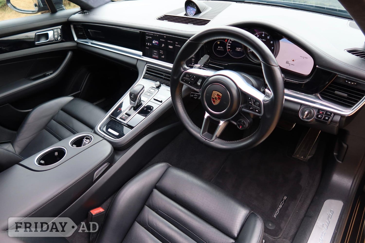 [ berth ]Porsche Panamera