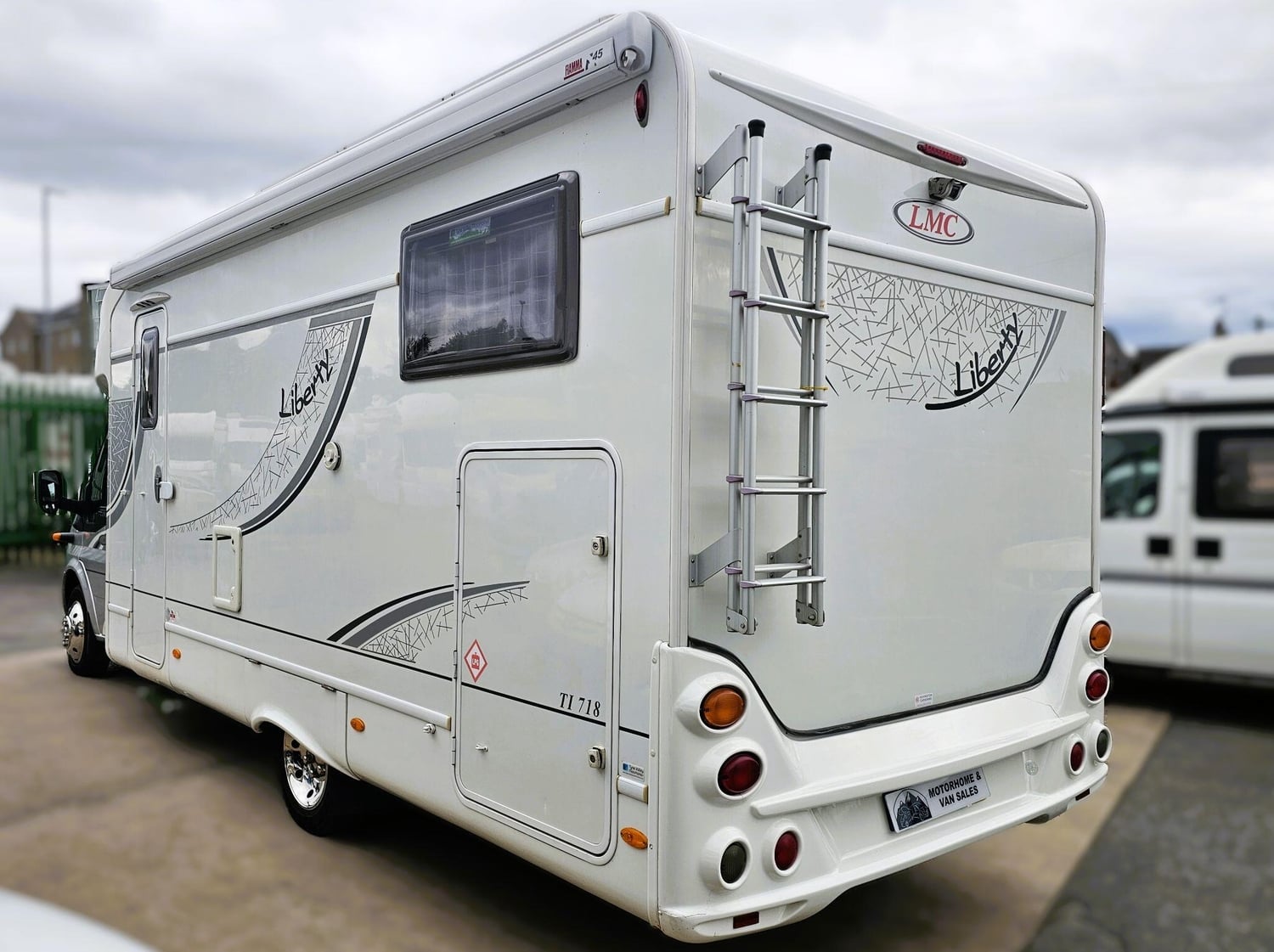 LMC Liberty TI718 4 Berth Low Profile Coachbuilt Motorhome FixedBed Large Garage 2010 for sale - Motorhomes & Caravans in Halifax