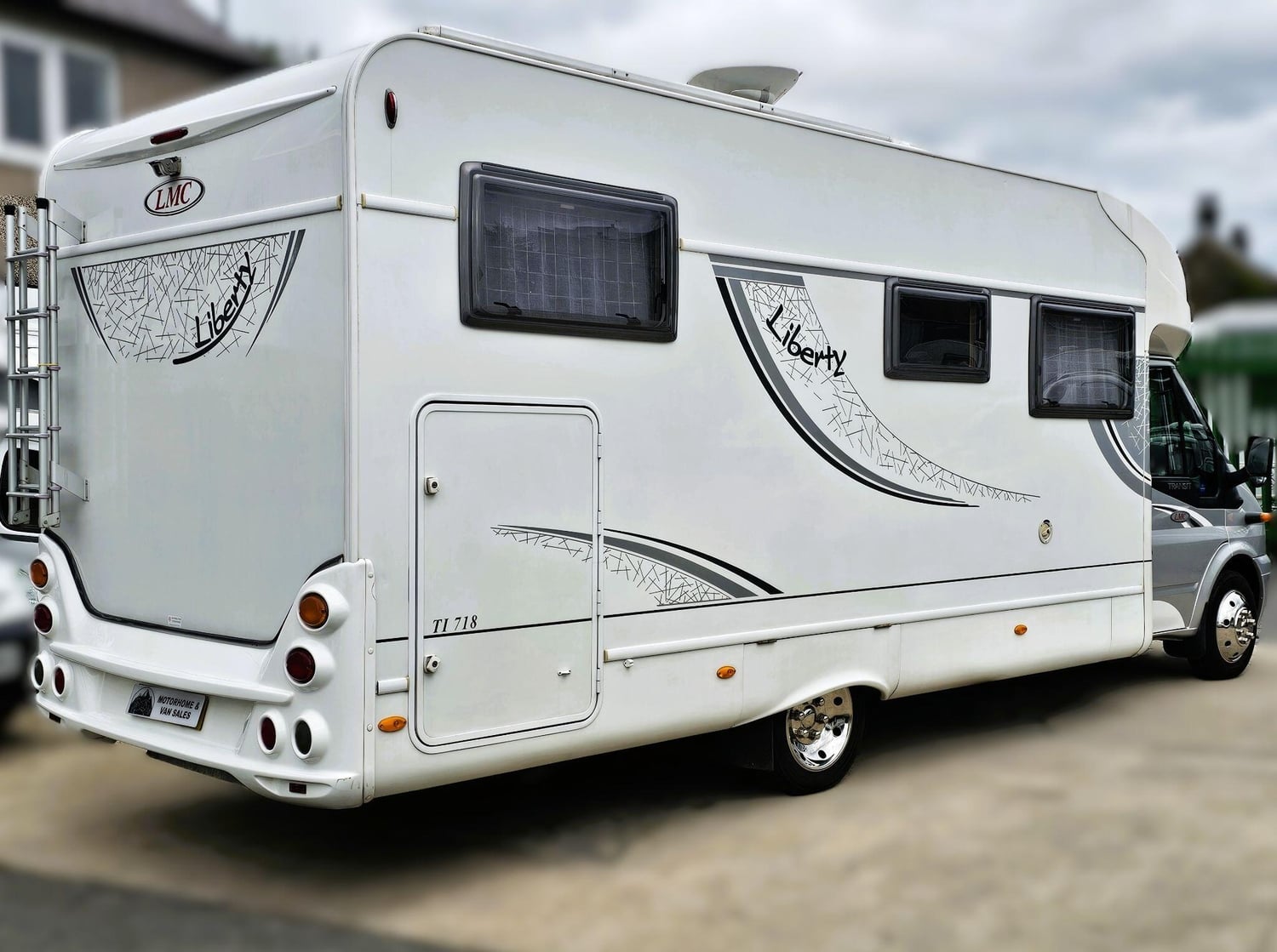 LMC Liberty TI718 4 Berth Low Profile Coachbuilt Motorhome FixedBed Large Garage 2010 for sale - Motorhomes & Caravans