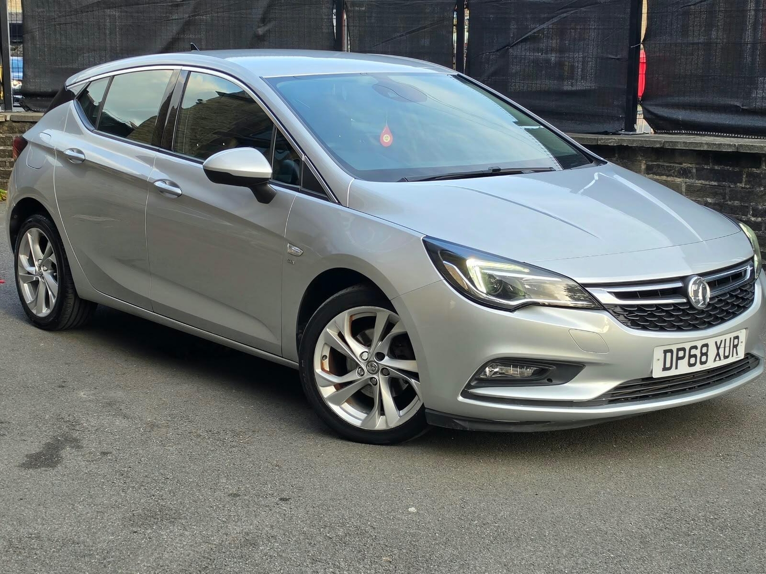 [ berth ]Vauxhall Astra