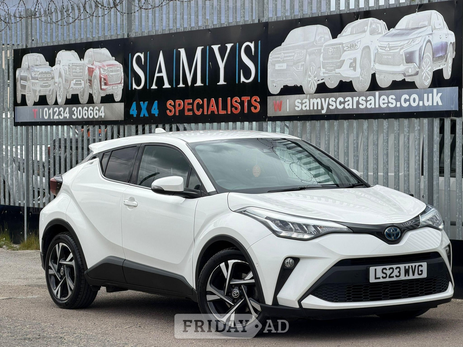 Toyota C-HR 2023 - Cars in Bedford