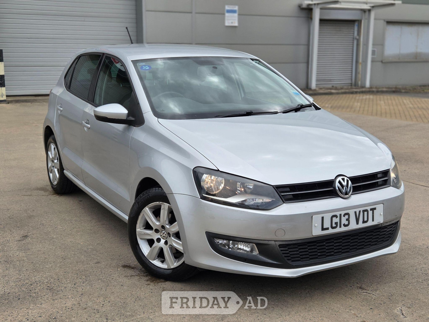 Volkswagen Polo 2013 - Cars