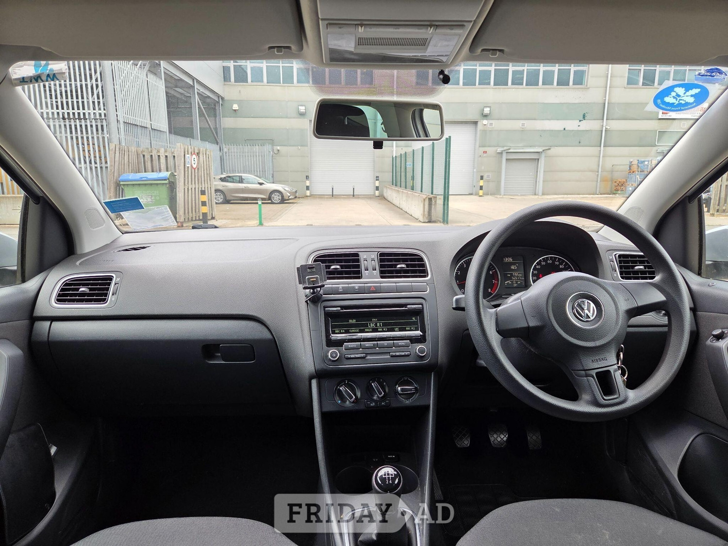Volkswagen Polo 2013 - Cars in Slough