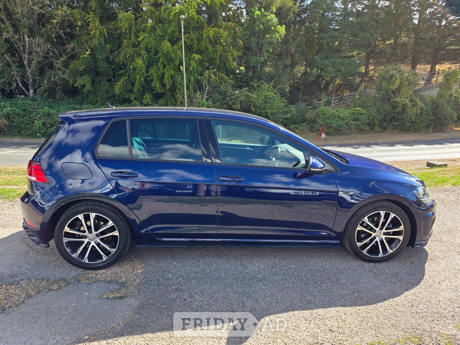 Volkswagen Golf 2020 - Cars