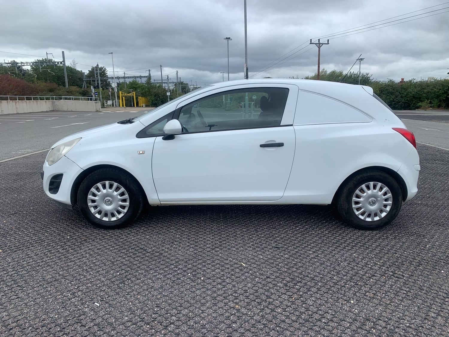 Vauxhall Corsa Van 2014 - Vans & Commercial Vehicles