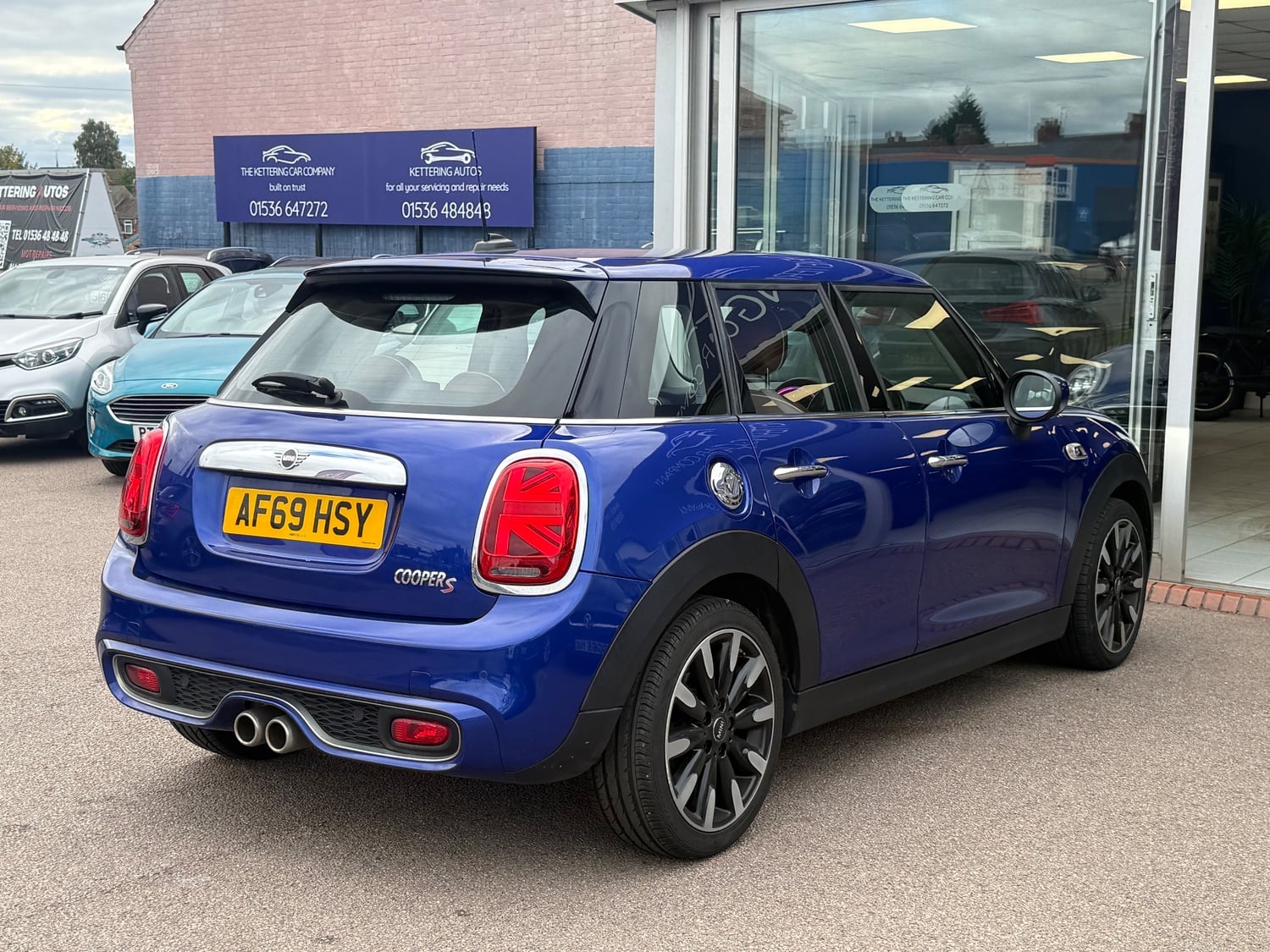 [ berth ]Mini Hatch