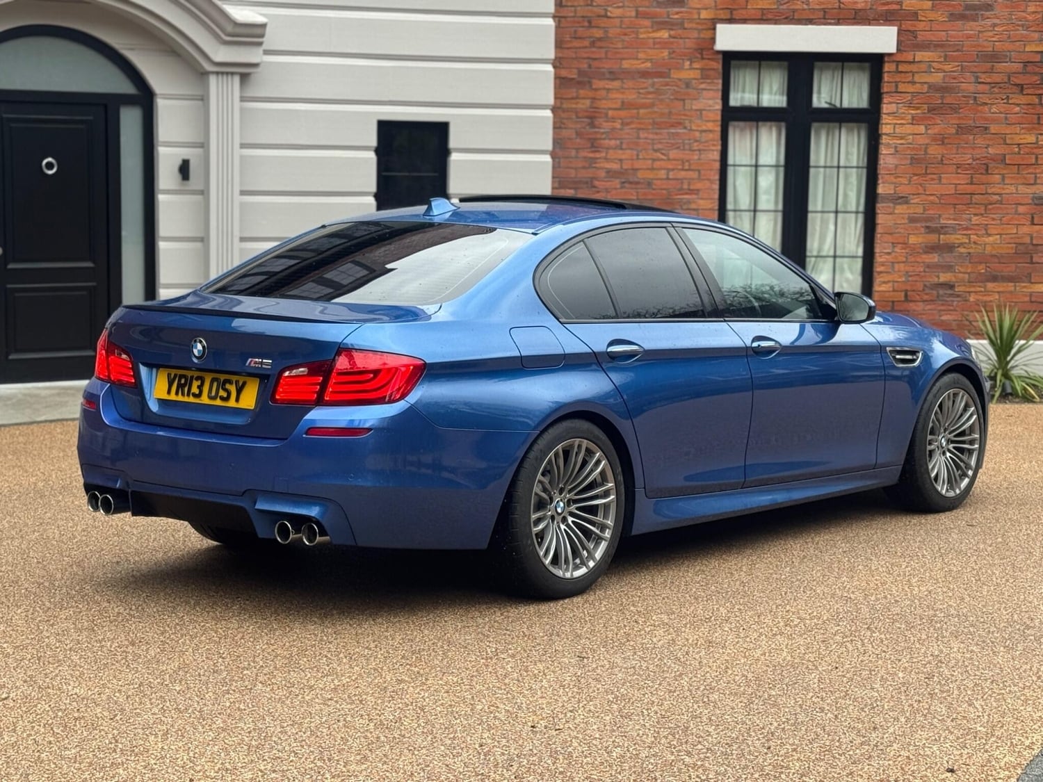 BMW M5 Copthorne