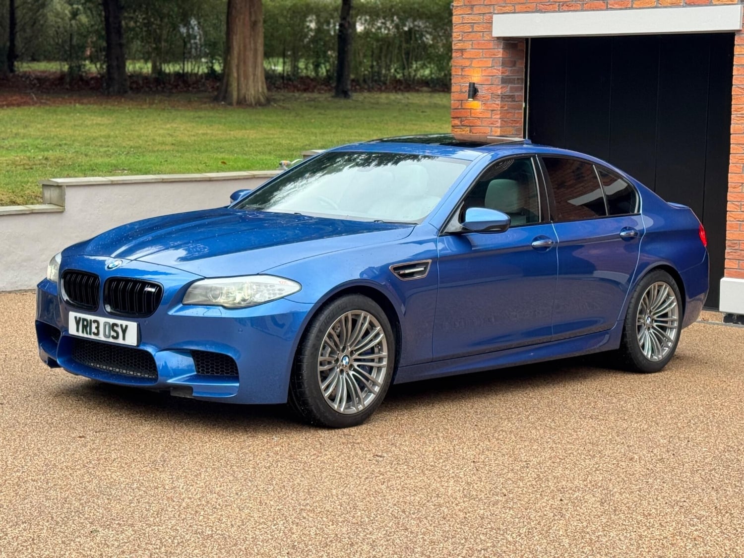 BMW M5 2013 - Cars