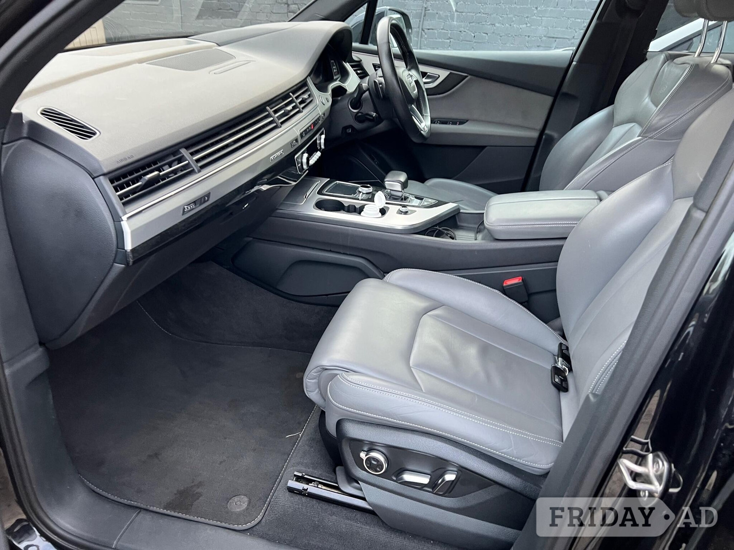 [ berth ]Audi Q7