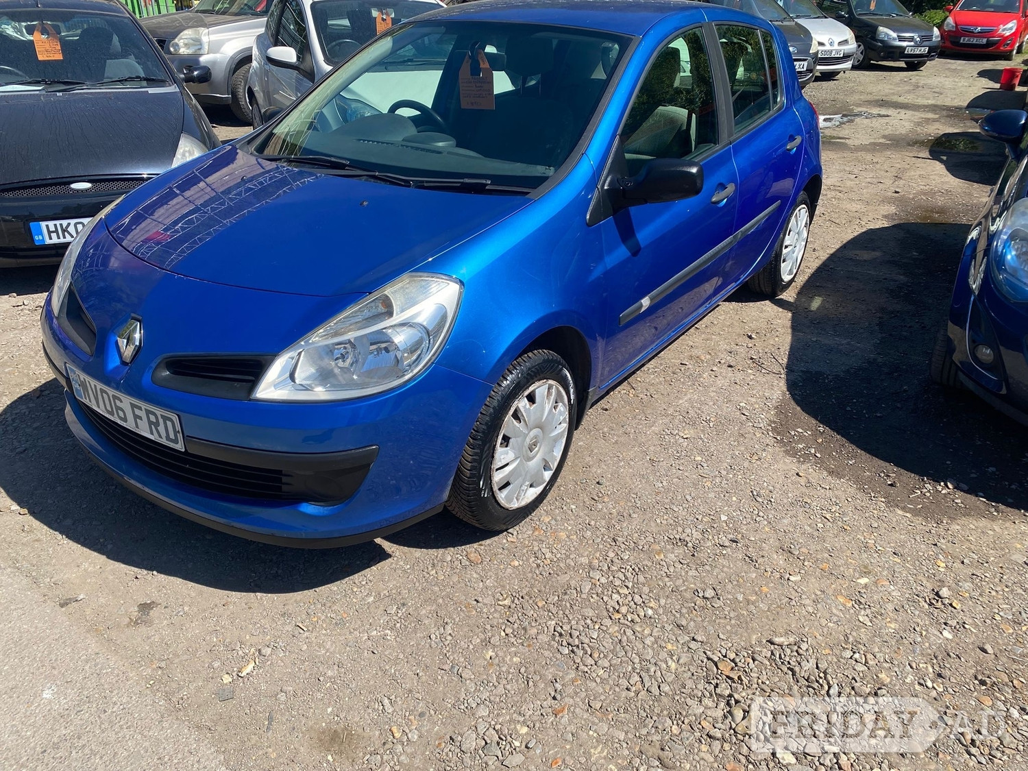 Renault Clio 2006 in Rickmansworth