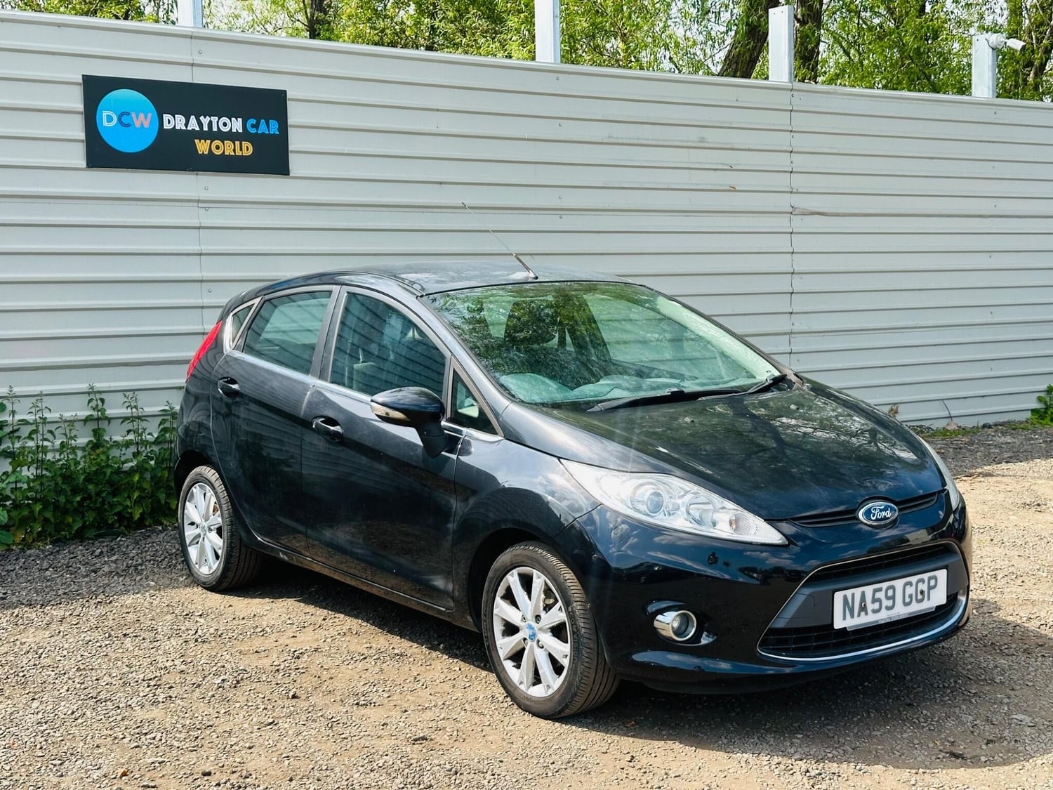 [ berth ]Ford Fiesta