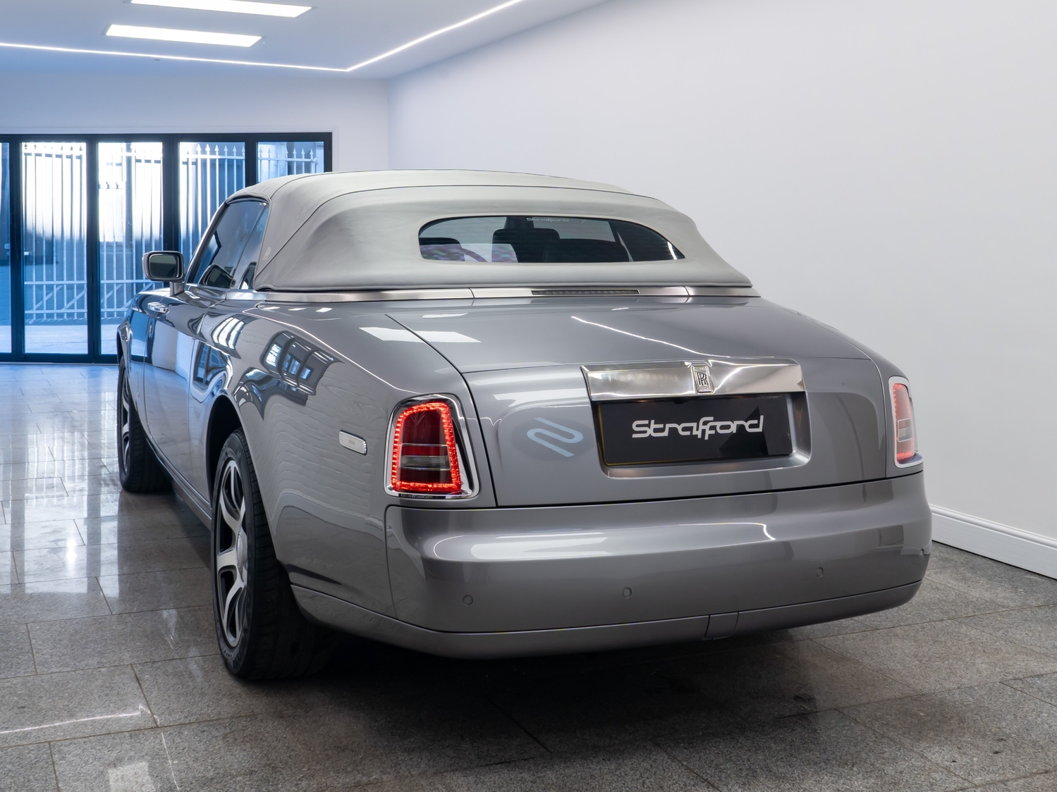Rolls-Royce Phantom 2008 - Cars in Brighton
