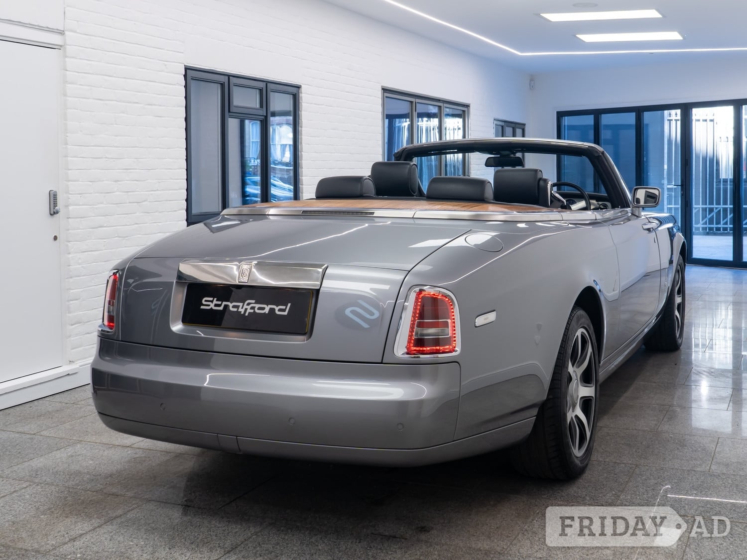 [ berth ]Rolls-Royce Phantom