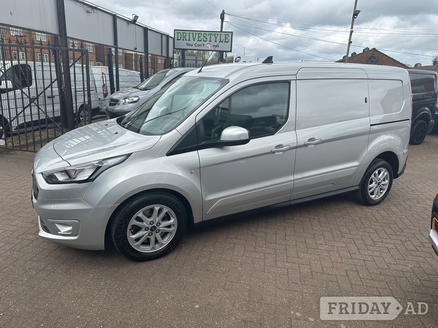 Ford Transit Connect 2022 - Vans & Commercial Vehicles in Dunstable