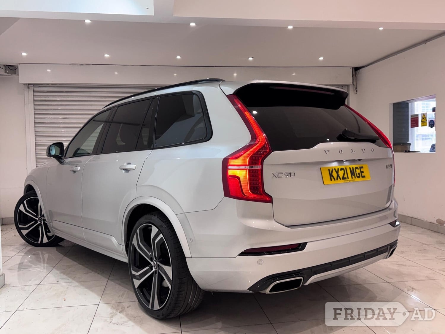 Volvo XC90 2021 - Cars