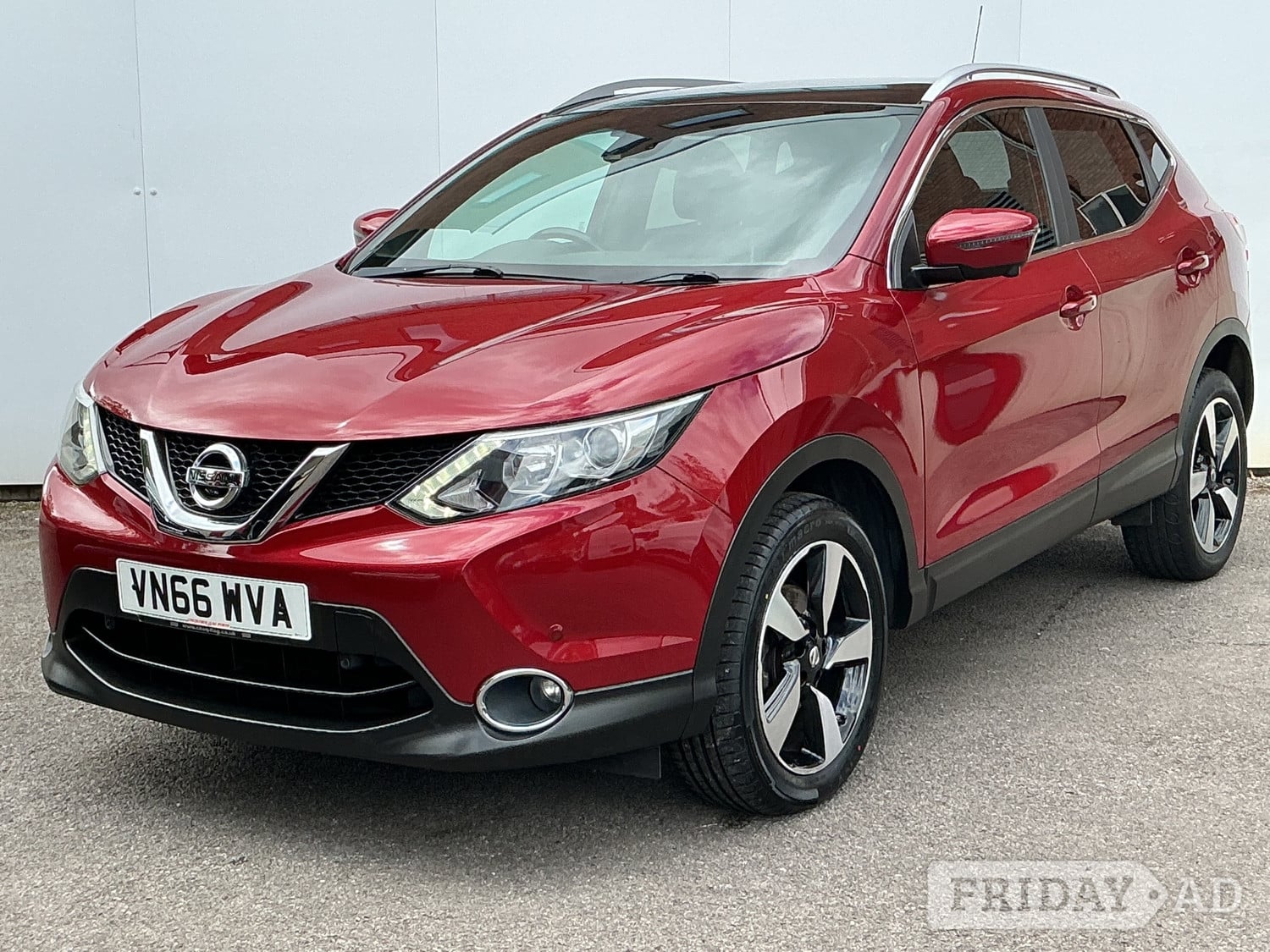 Nissan Qashqai 2016 in Porth