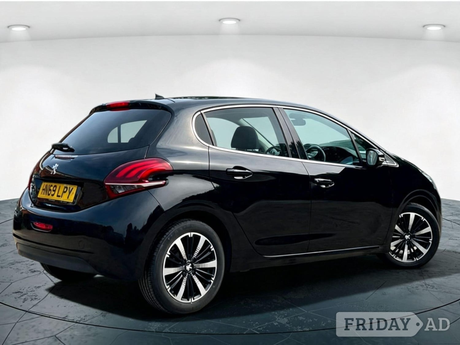 Peugeot 208 2019 - Cars in Walsall