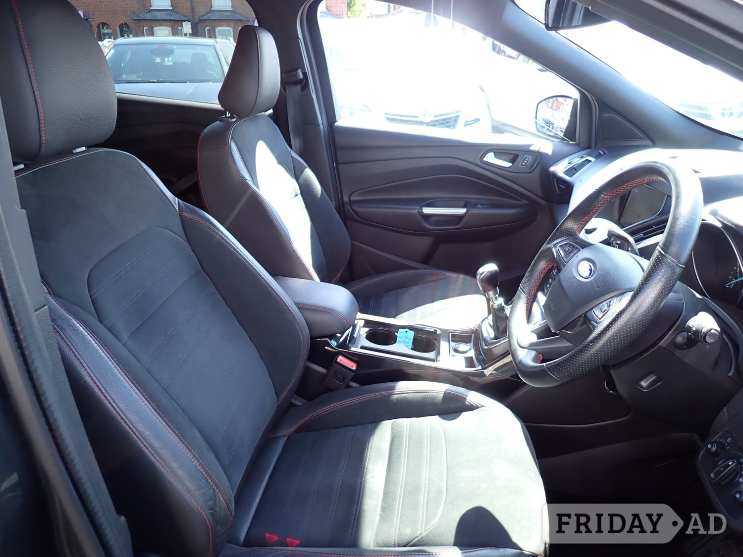 [ berth ]Ford Kuga
