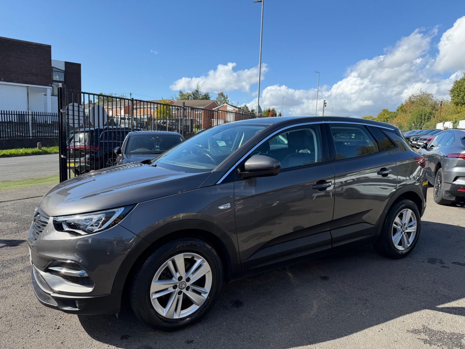 [ berth ]Vauxhall Grandland X