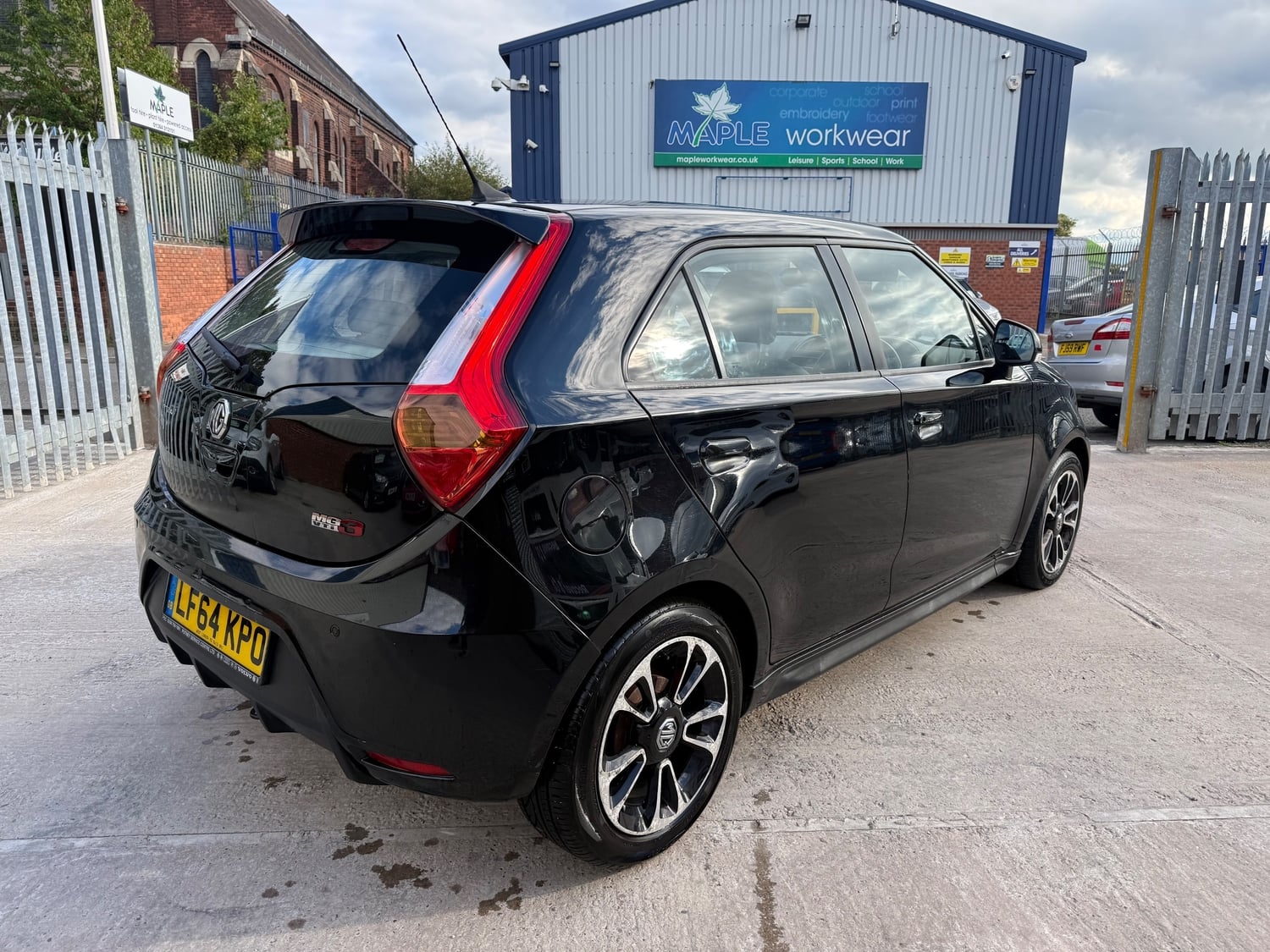 [ berth ]MG MG3
