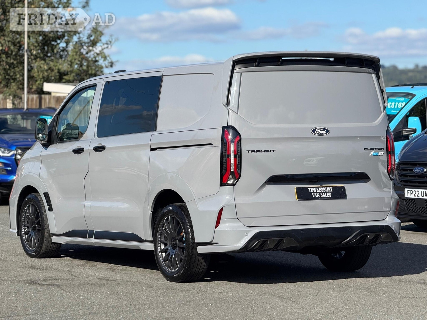 [ berth ]Ford Transit Custom