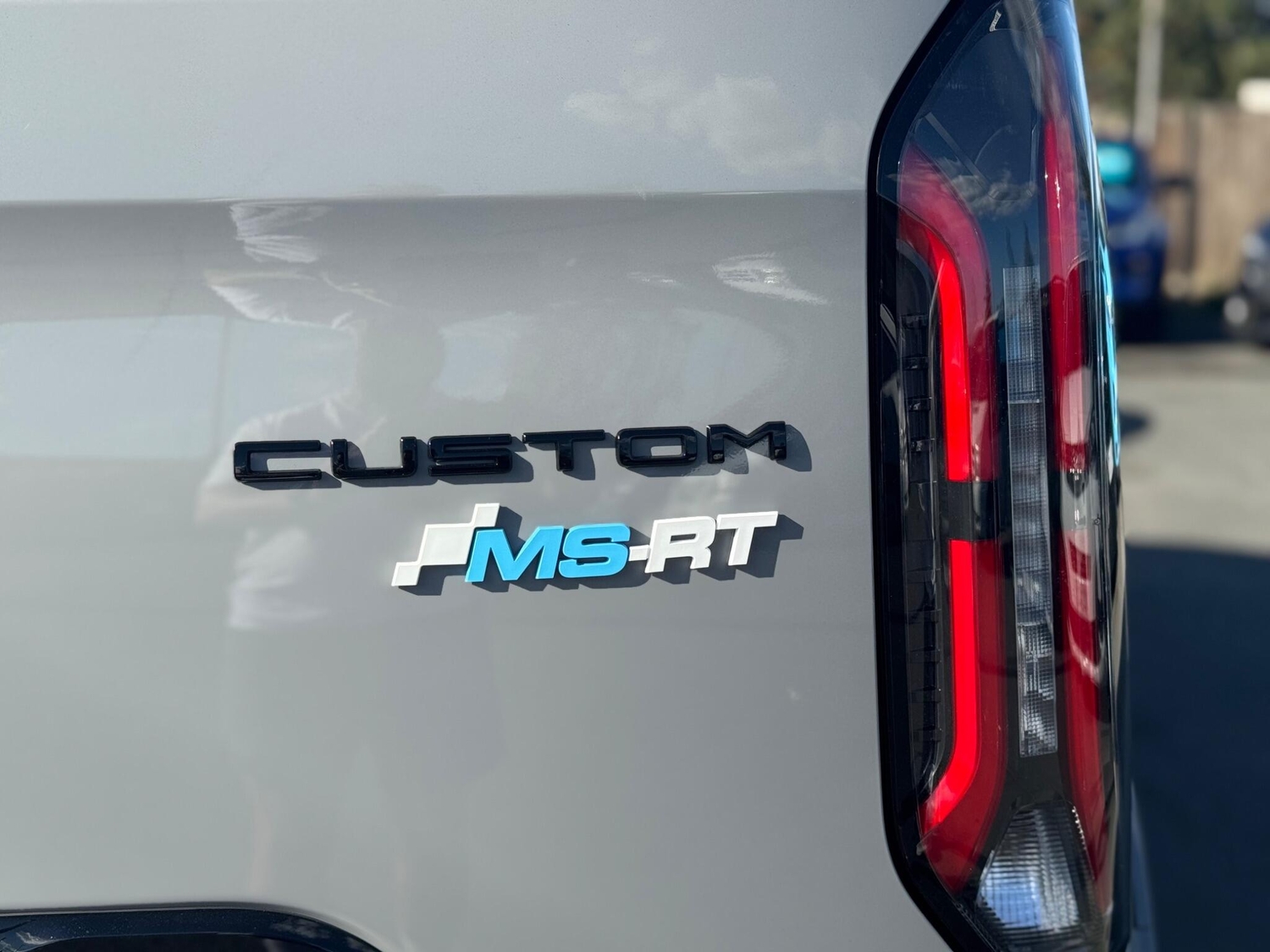 [ berth ]Ford Transit Custom
