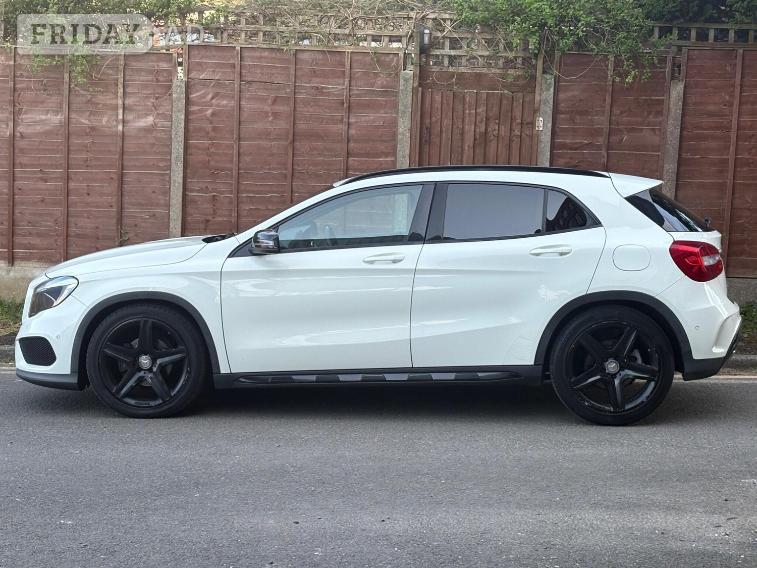Mercedes-Benz GLA 2014 - Cars